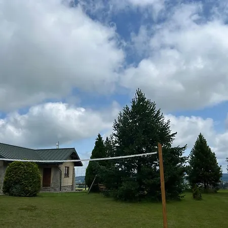 W Krynicy Zdroju Chalet *